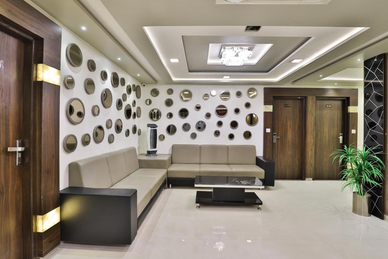 Oyo-7557什夫昆吉异域风情酒店 Naroda 外观 照片